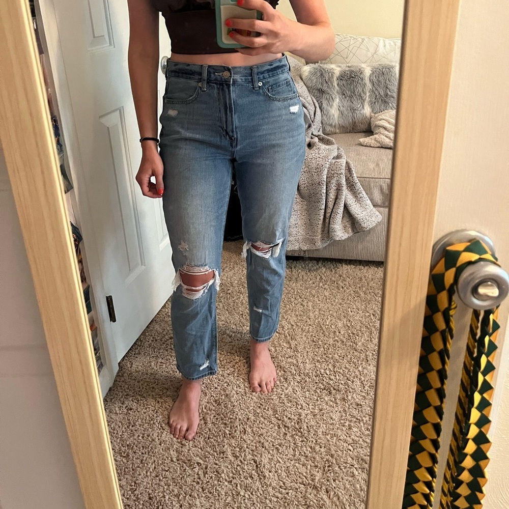 AE Distressed Women's Jeans - Picture 4 of 6